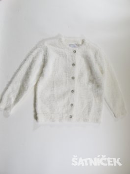 Bílý chlupatý svetr pro holky secondhand