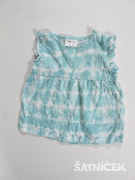 Triko pro holky bílo zelenkavé  secondhand